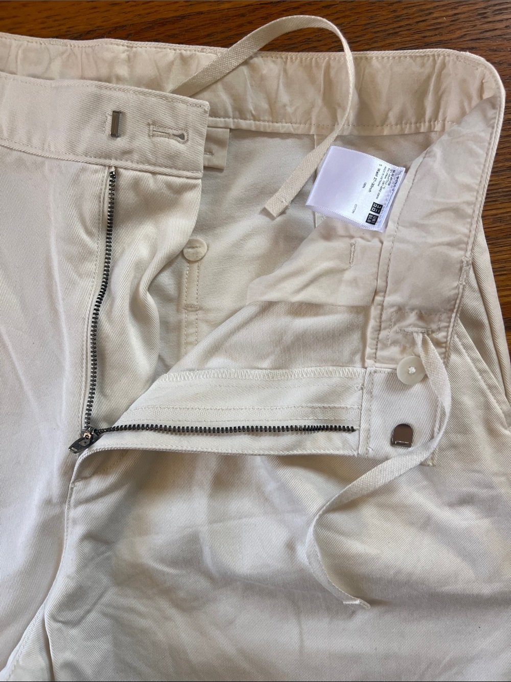 Uniqlo Cream Cotton pants (unisex) - Picture 4 of 12